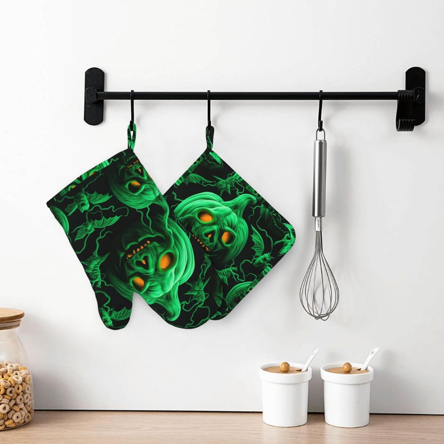 2-Piece Heat-Resistant Oven Mitts Pot Holders Set Non-Slip Halloween-Theme