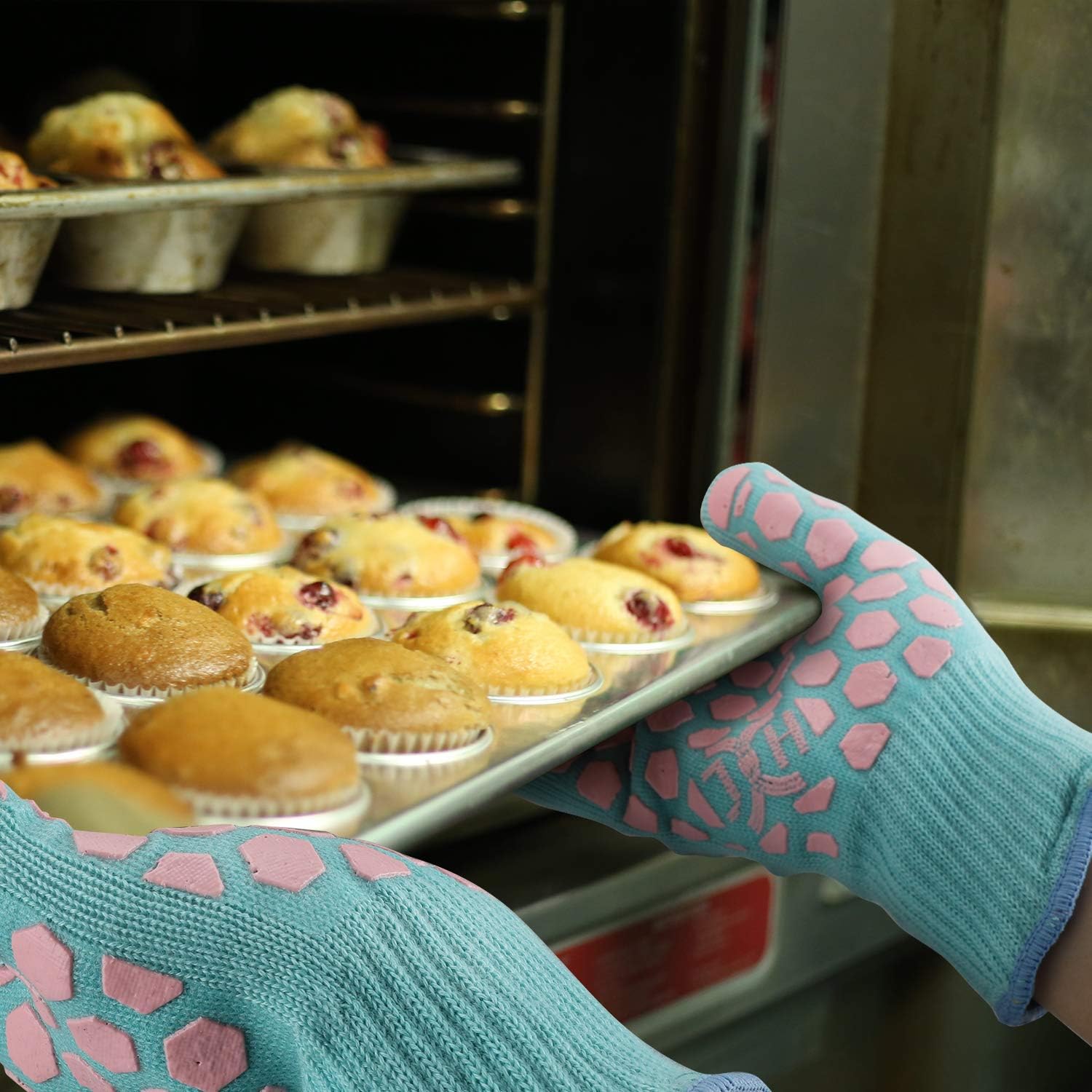 Durable Heat-Resistant Oven Mitts for Grilling Cooking