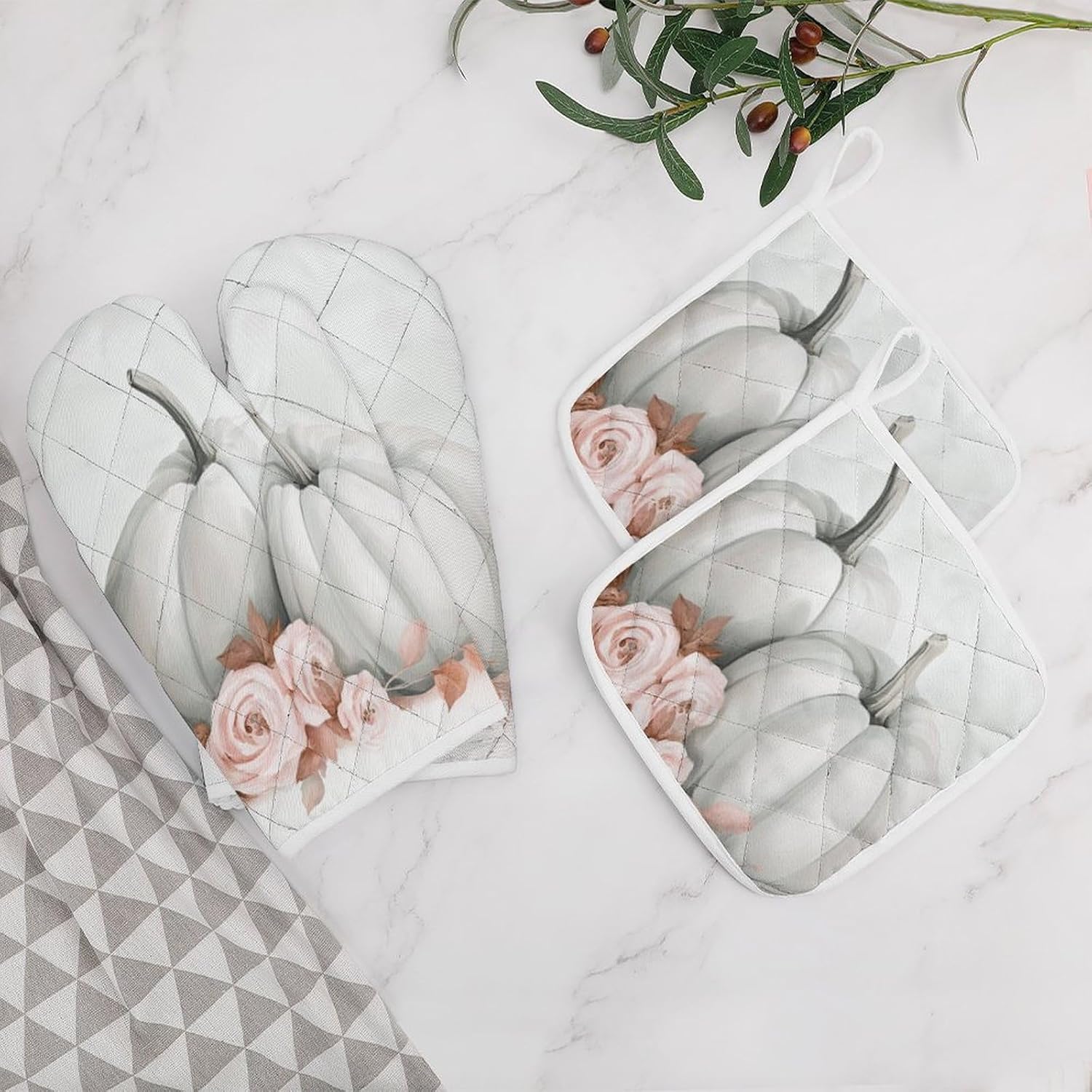 Fall-Themed Oven Mitts Pot Holders Set by NexmeiliTe