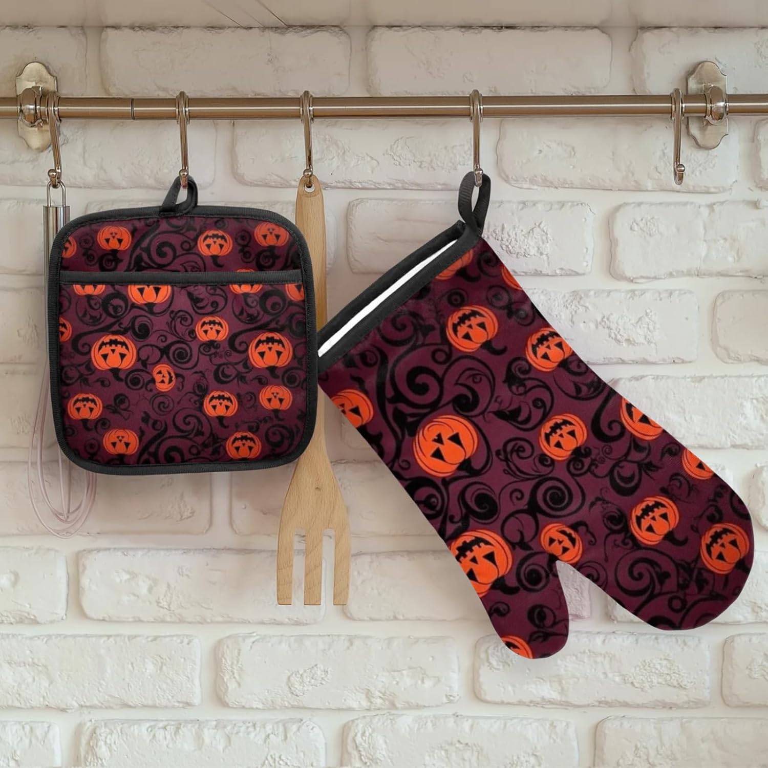 Aglebo Halloween Pumpkin Oven Mitts and Pot Holders Set of 2
