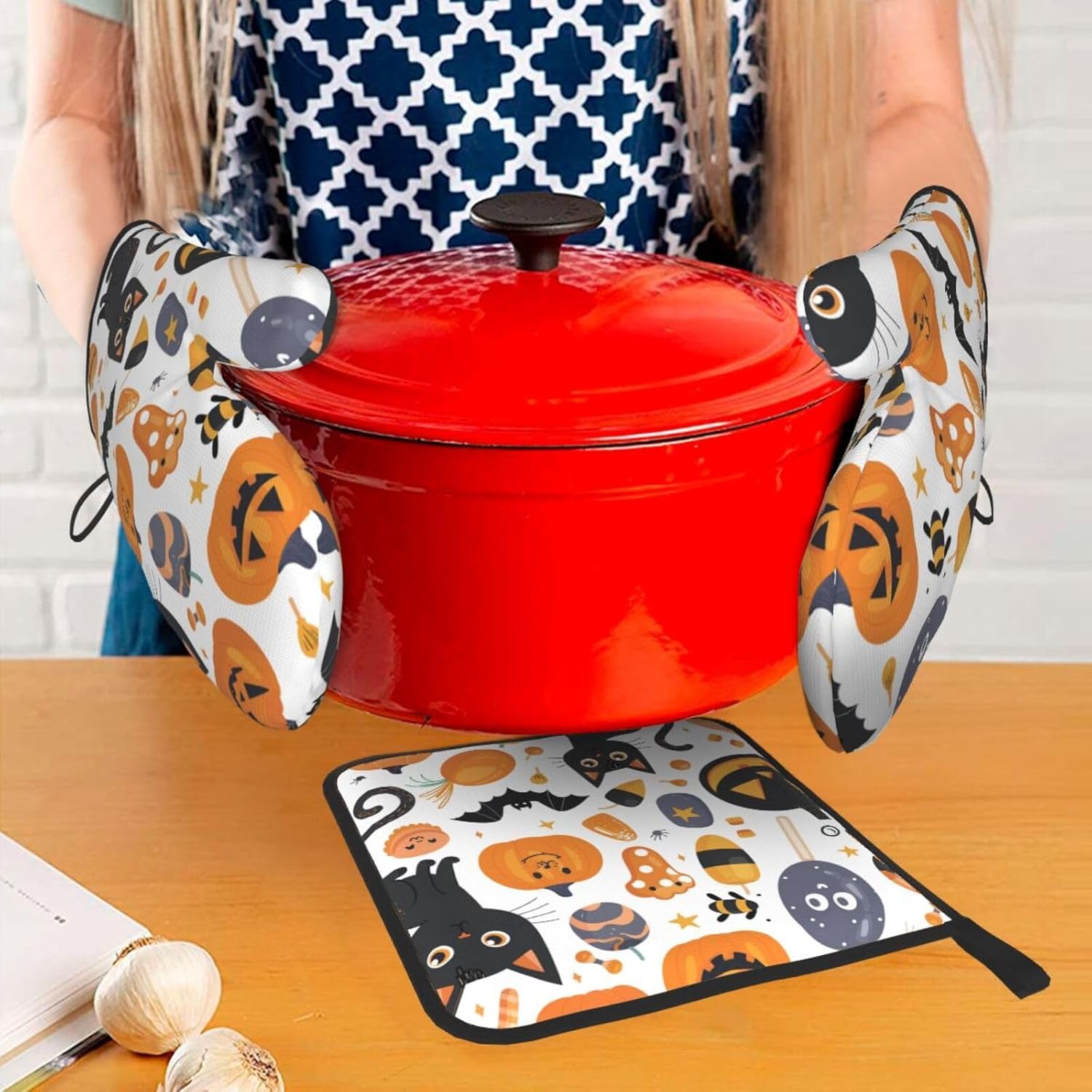 Halloween Pattern Oven Mitts Pot Holders Set