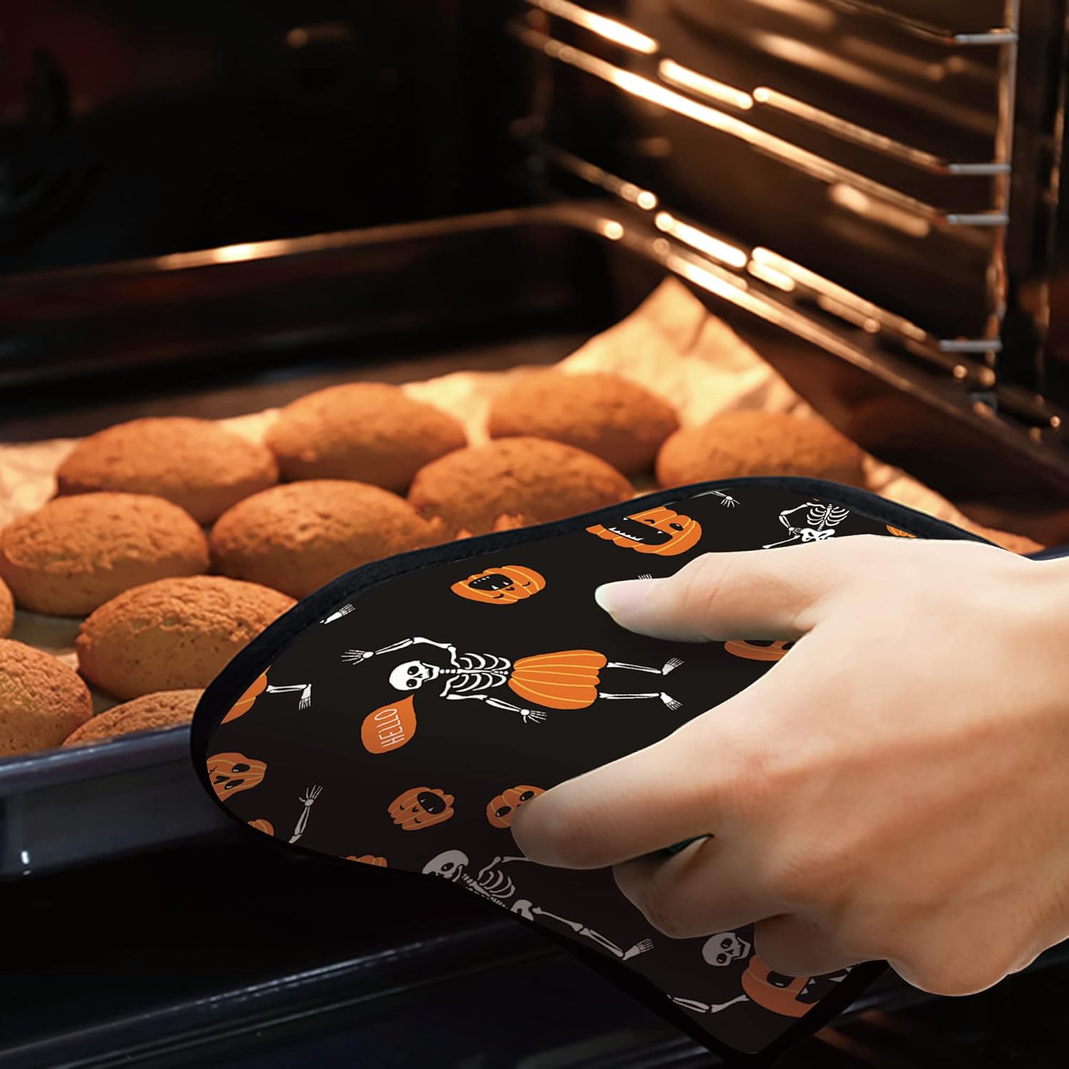 Halloween Spooky Skeletons with Pumpkin-Packed Potholders Set of 2 Oven Microwave Resistant