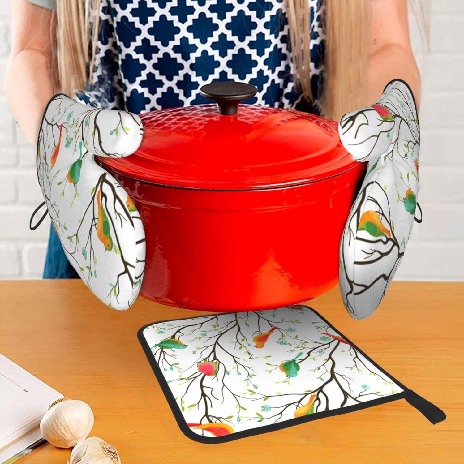 Cute-Loving LANAIQO Birds Oven Mitts Set