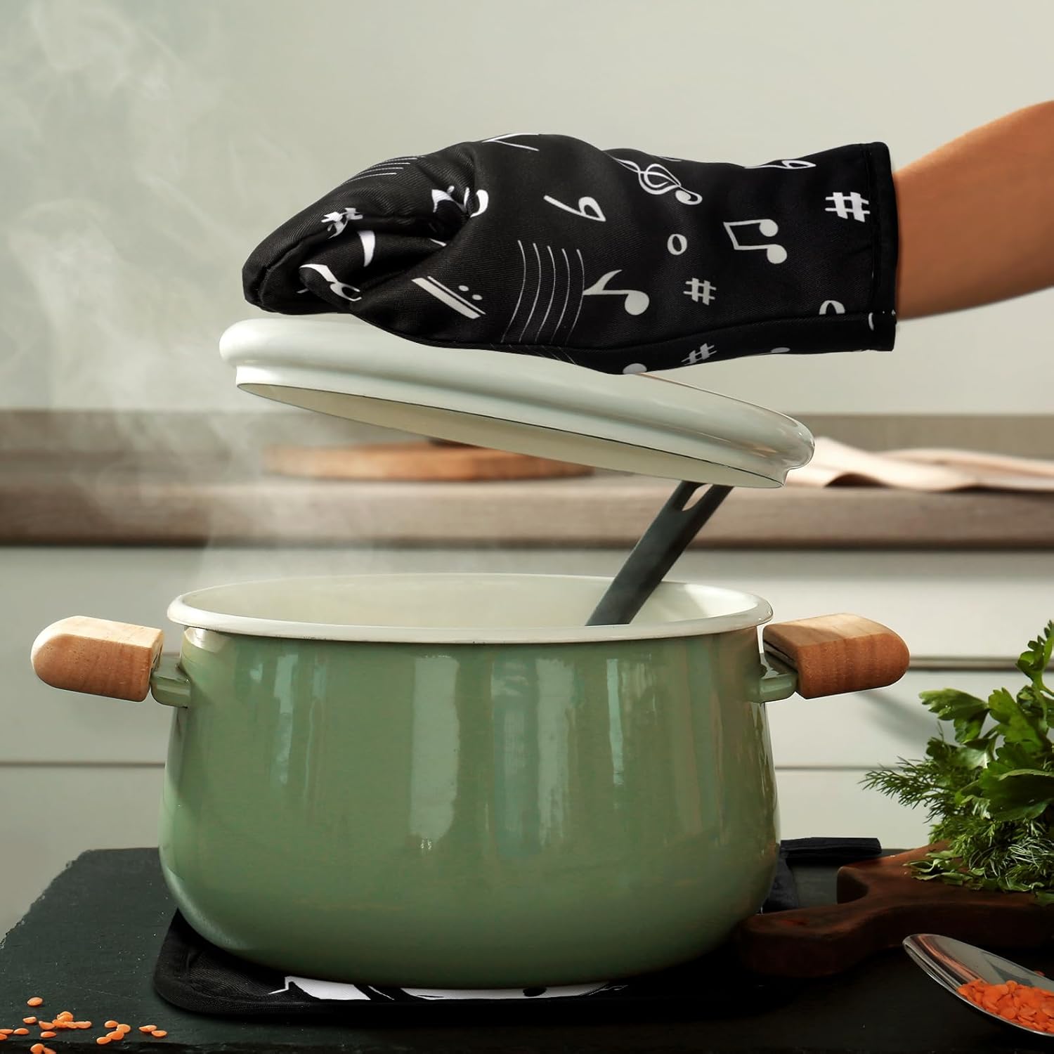 Comfortable Oven Mitts Pot Holders Set with Music Note Patterns
