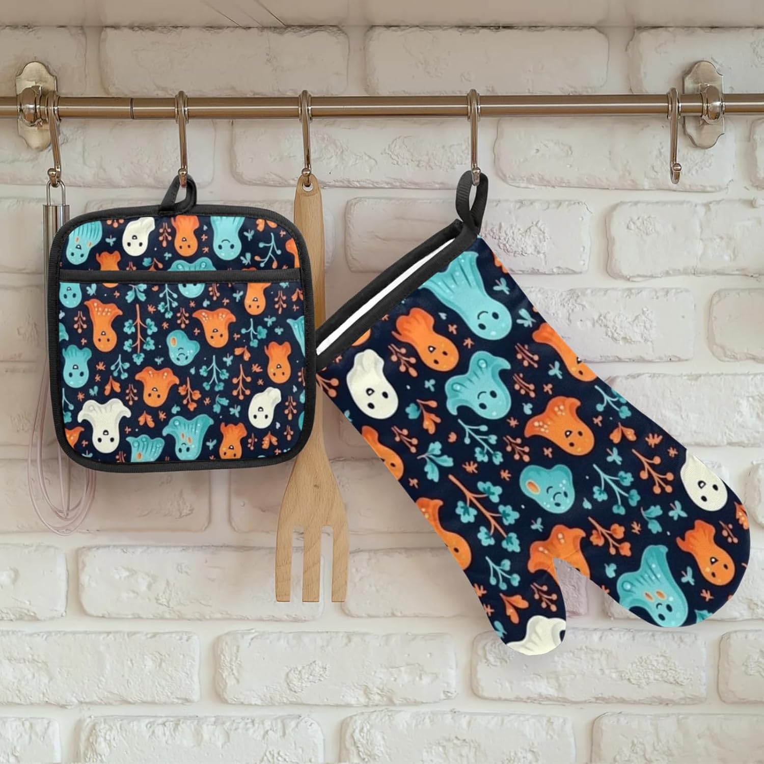 Cute Halloween Ghost Oven Mitts and Pot Holders Set of 2