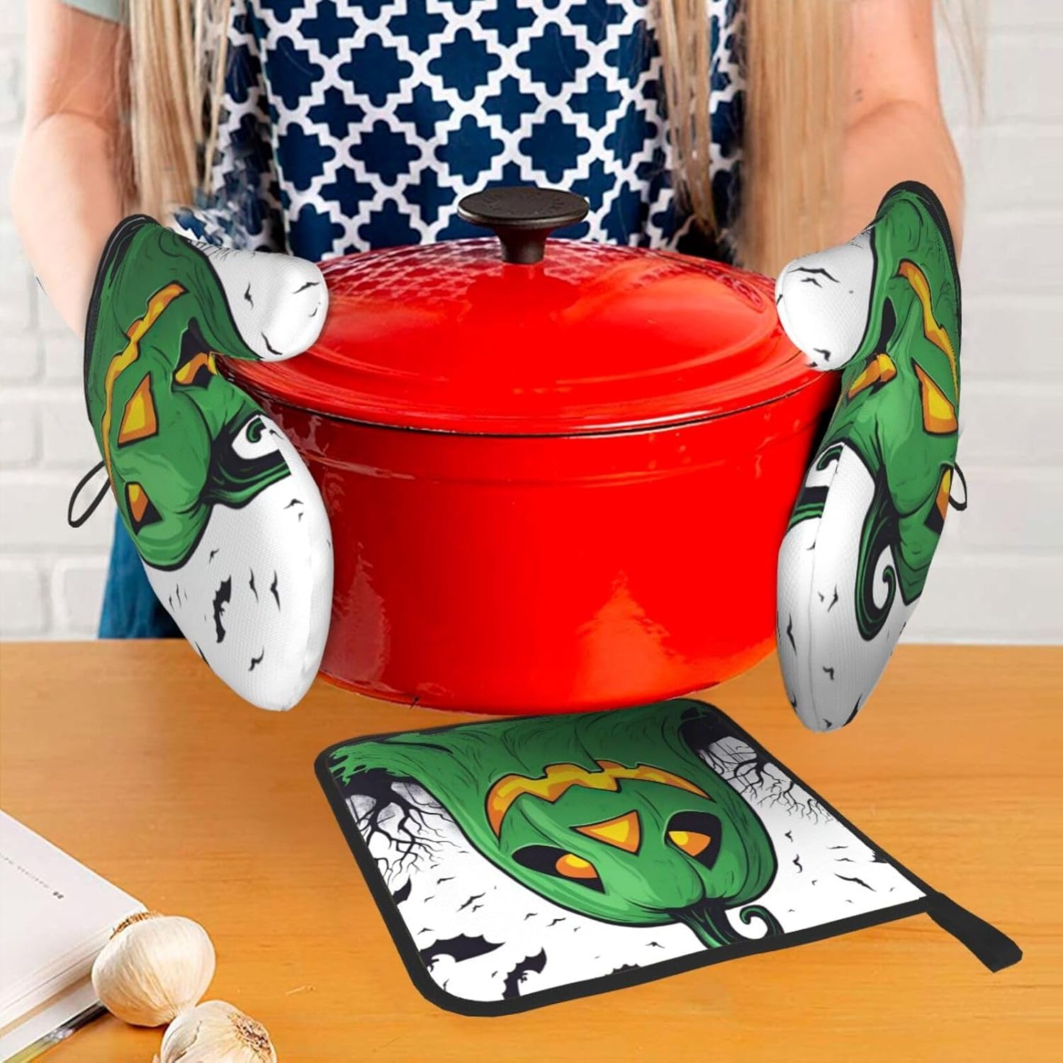 Scare-Cute Halloween Oven Mitts Pumpkin