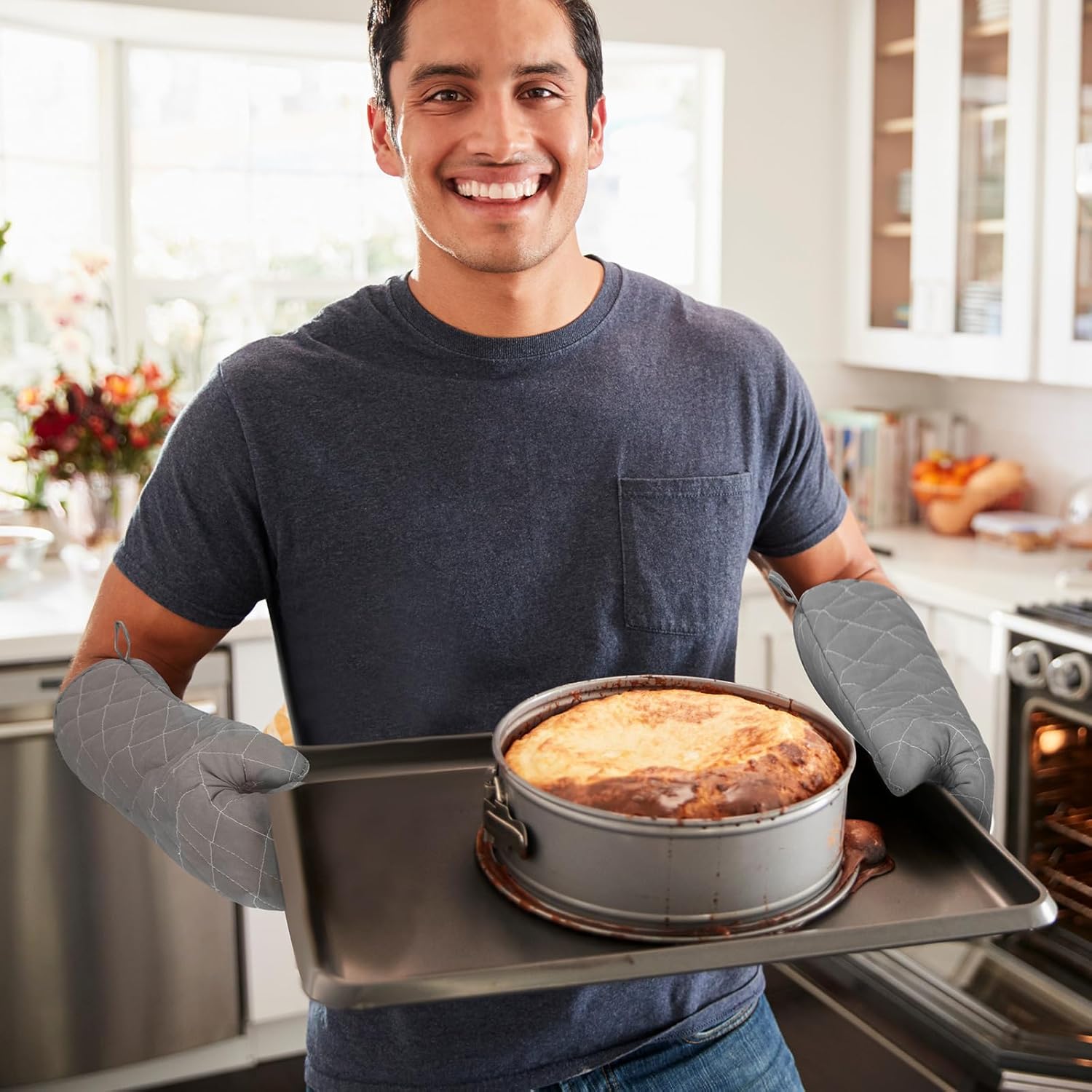 High-Quality Heat-Resistant 17 Oven Mitts for Kitchen Use