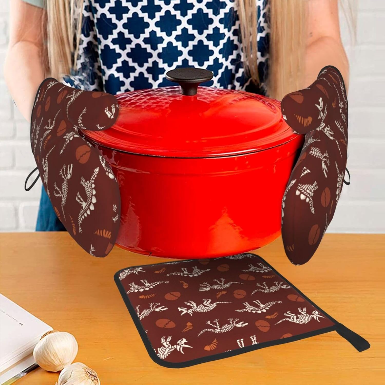Dinosaur Oven Mitts and Pot Holders Set - Funny Heat Resistant Gloves