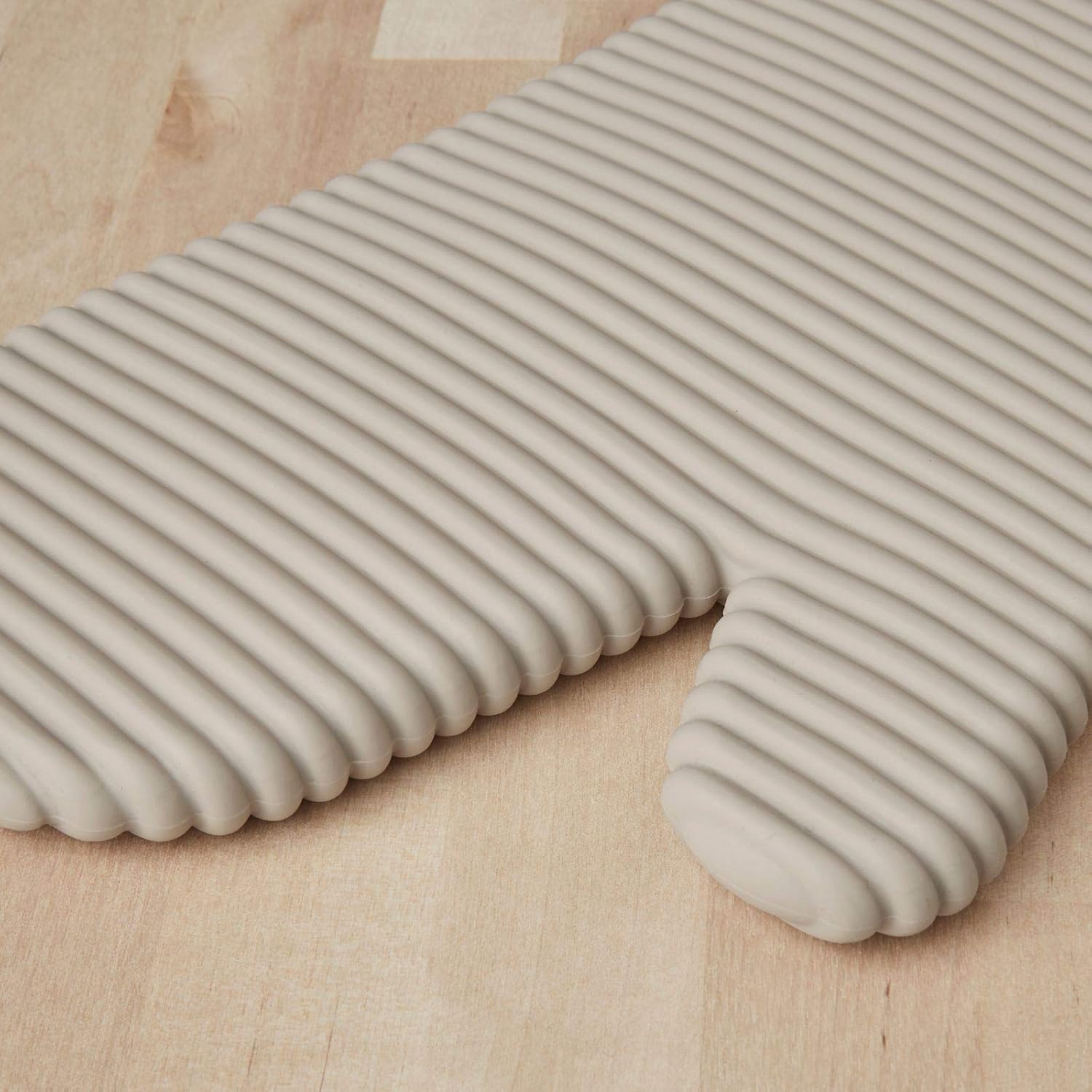 KitchenAid Ribbed Silicone Oven Mitts 2 Count