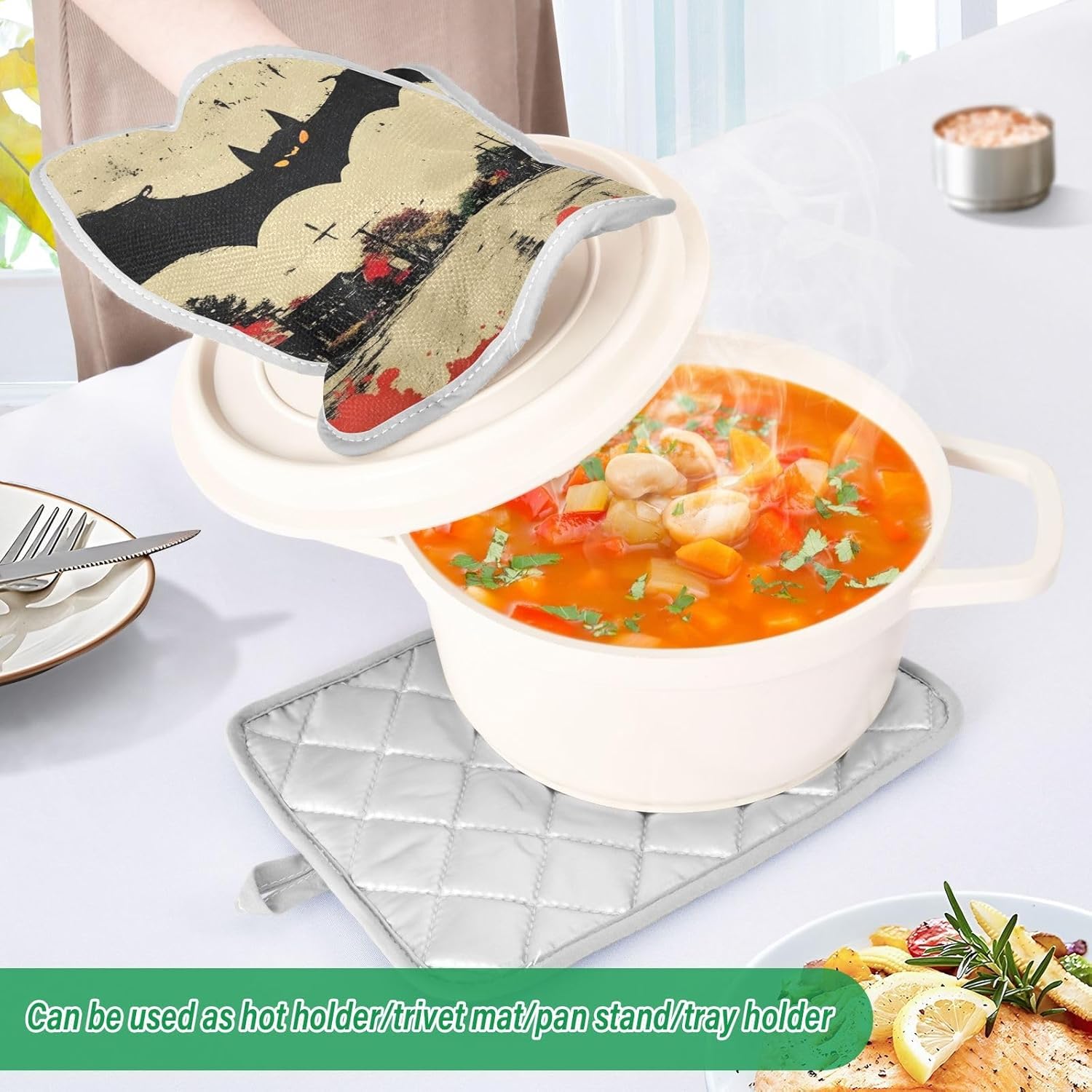 AIXIWAWA Halloween Bat Retro Pot Holders 2-Pack Heat-Resistant Insulated Oven Mitts