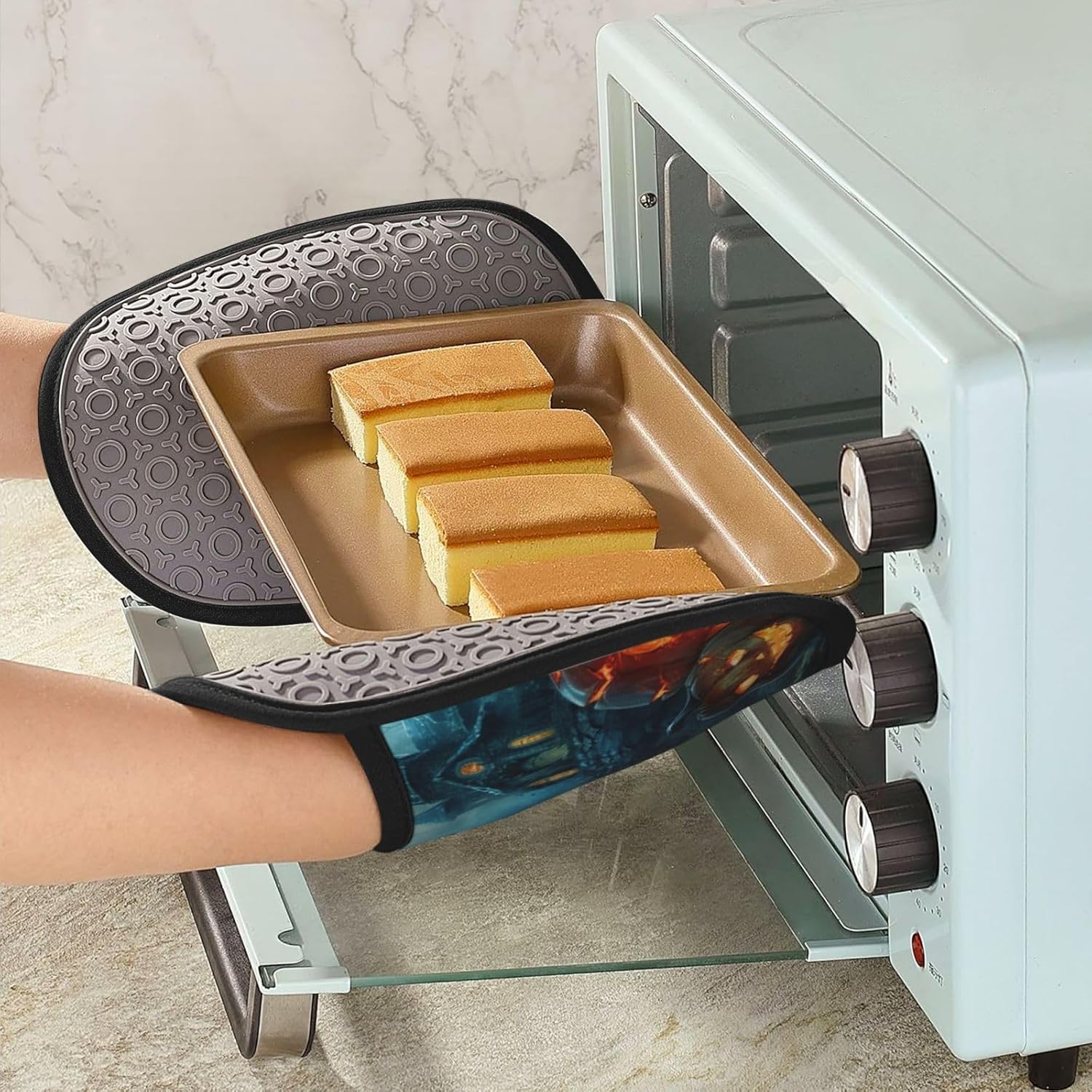 Thick and Soft Silicone Oven Mitt and Potholder Set