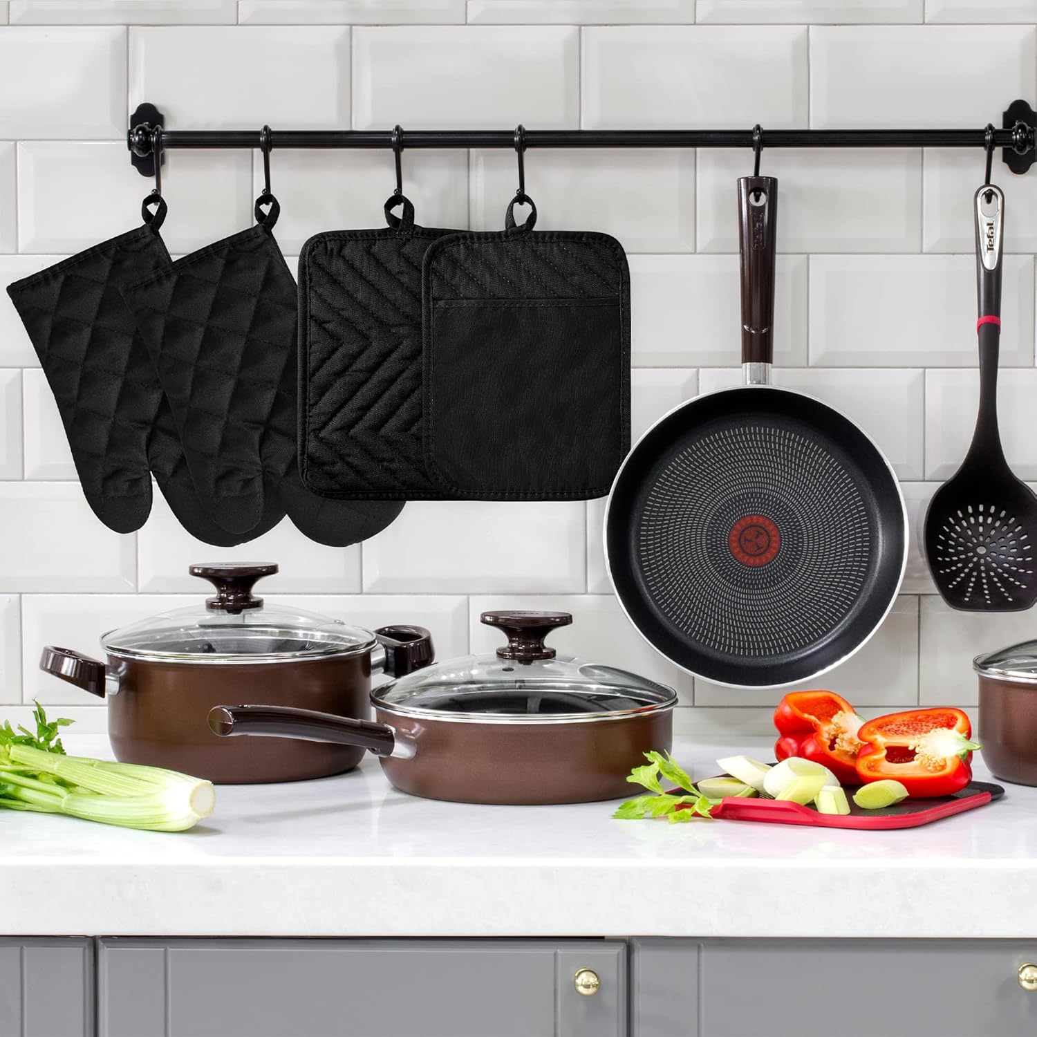 4-Piece Heat Resistant Kitchen Set - Elevate Your Cooking Game
