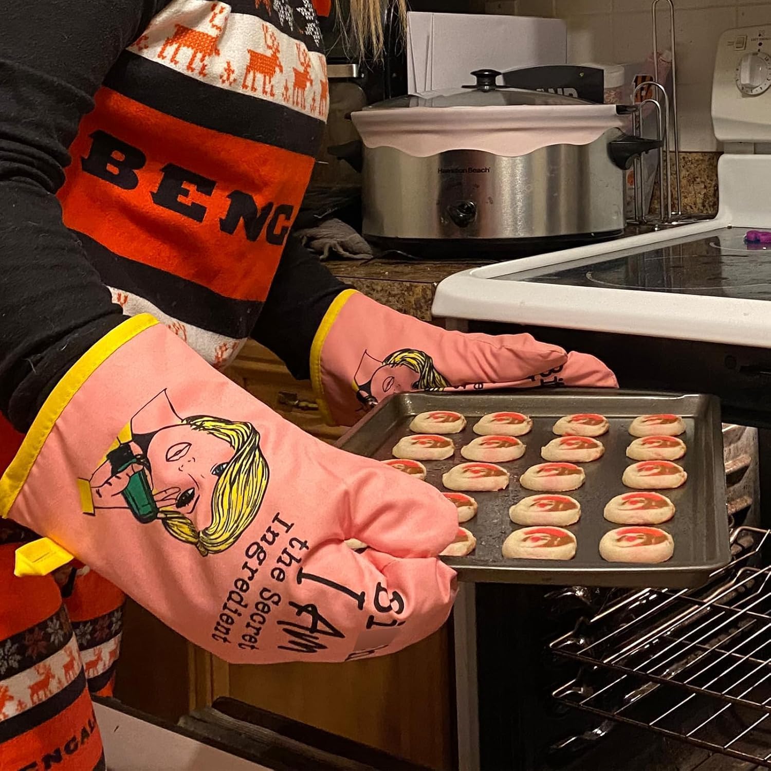 Funny Pink Oven Mitt Set for Baking Kitchen_GF