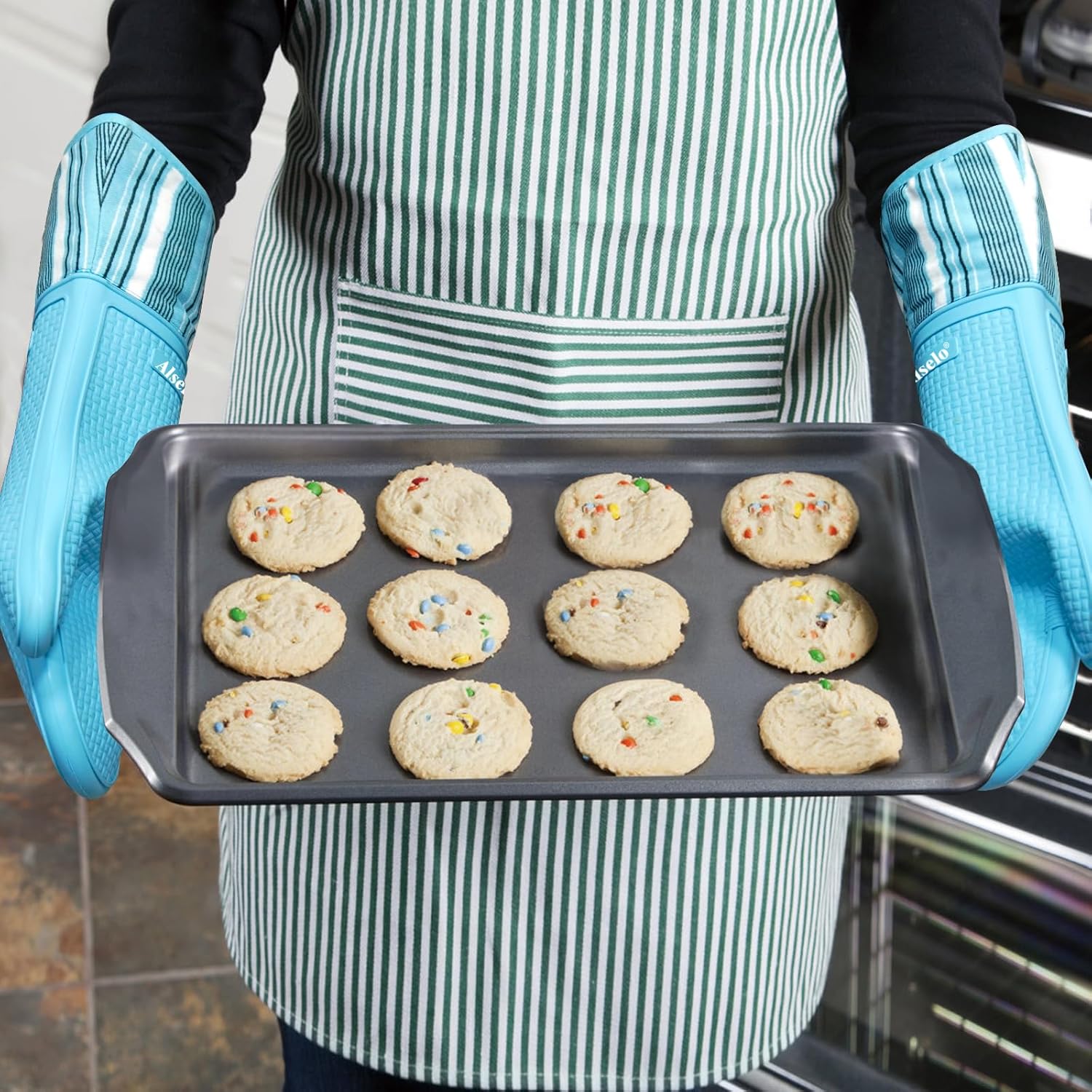 Alselo Oven Mitts Heat Resistant Silicone for 550 Degrees