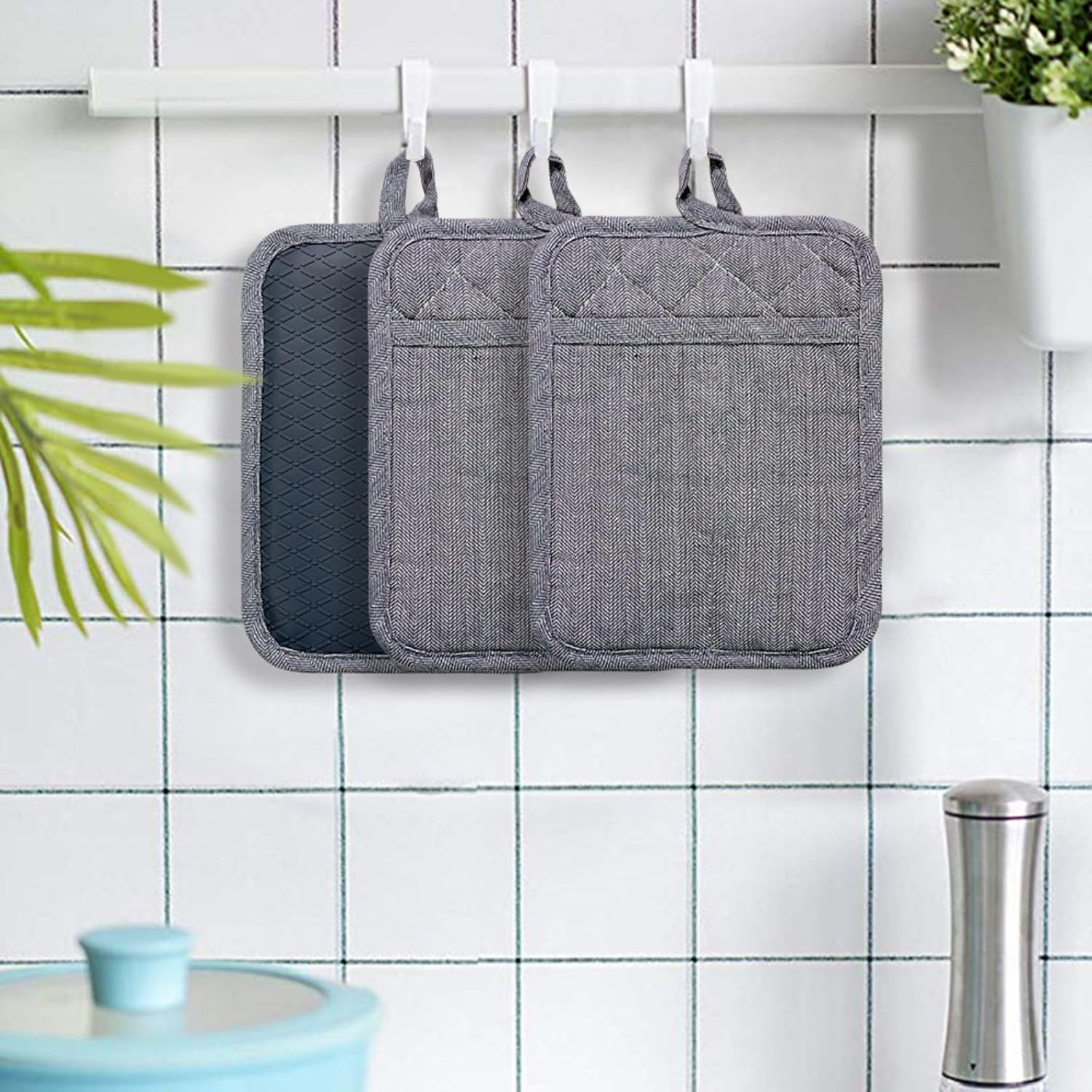 Safe Kitchen silicone pot holders 3-packs heat resistant BBQ and oven mitts