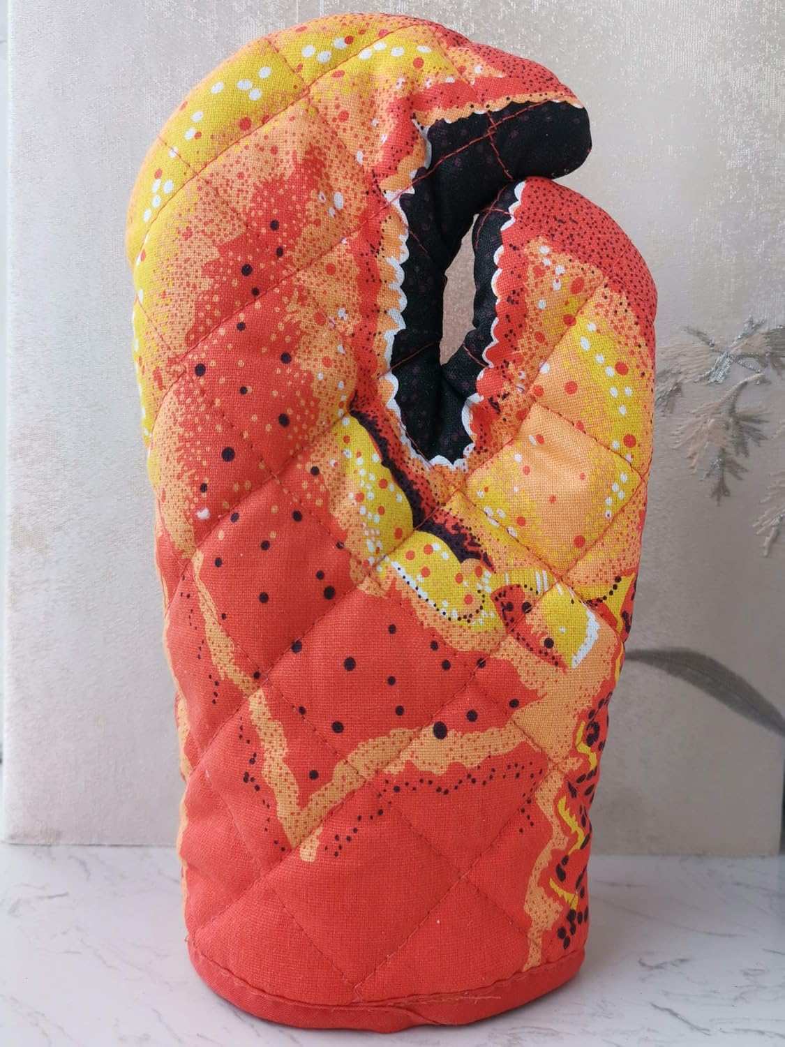 Heat-Resistant lobster claw oven mitts for Perfect Cooking Baking