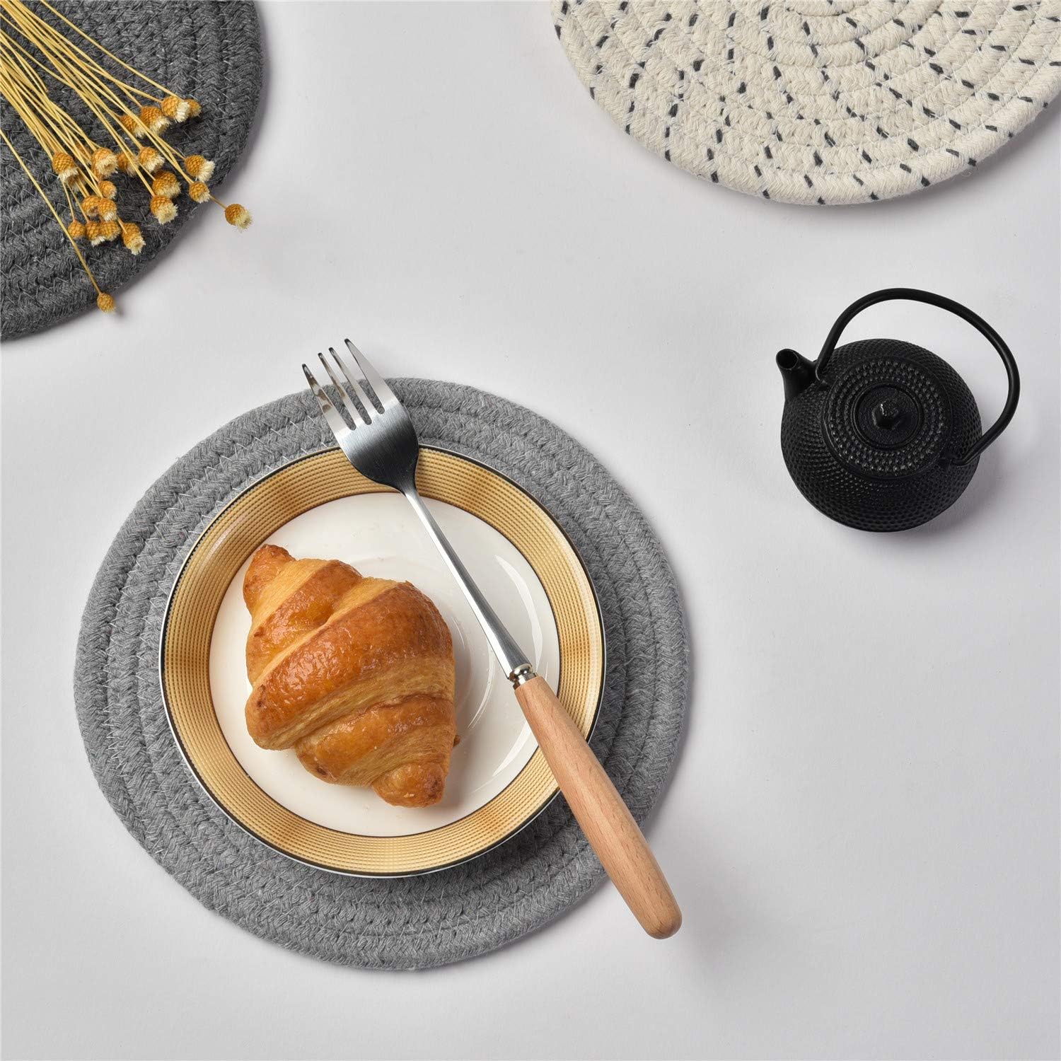 Sturdy 100 Cotton Potholders Set