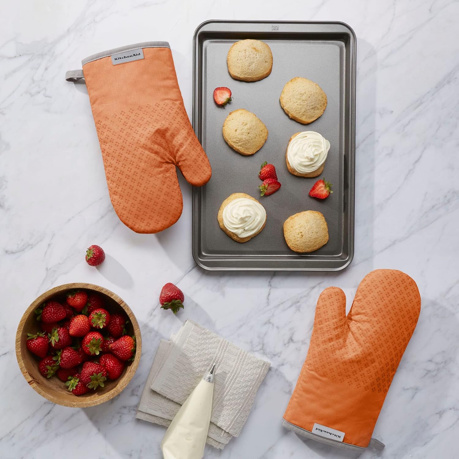 Heat-Resistant KitchenAid Asteroid Oven Mitt Set Protect Your Hands