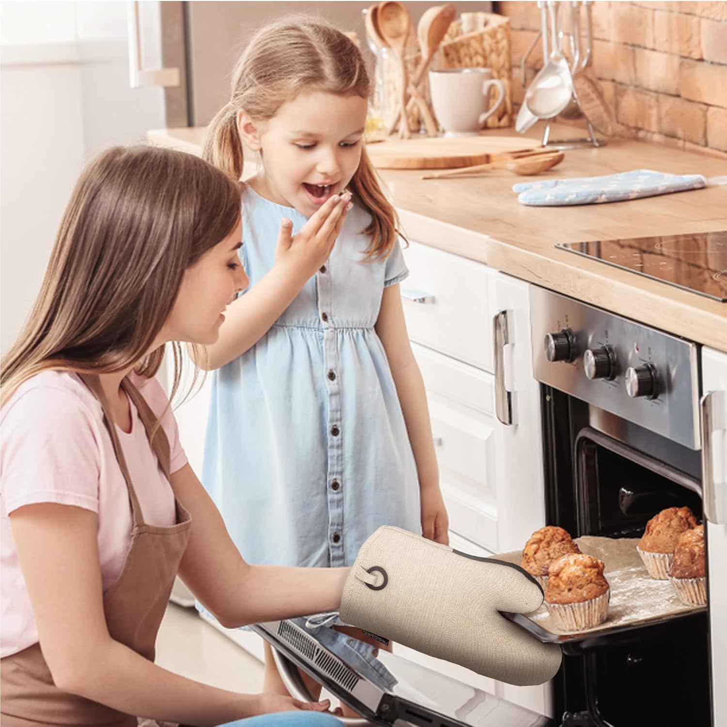 Handle the Heat Like a Pro Heat-Resistant Oven Mitts Set of 2