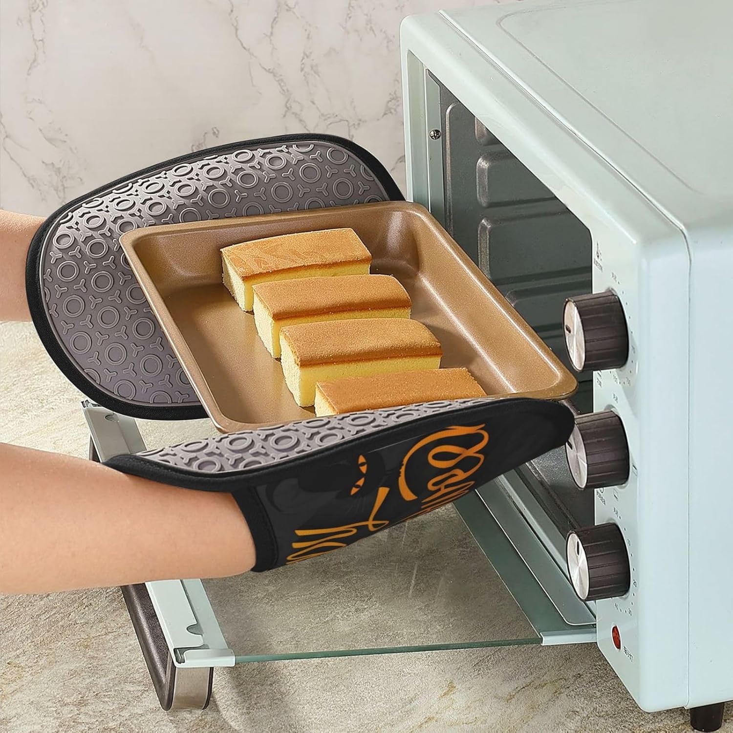 BERMEIZ Happy Halloween Oven Mitts Heat Resistant Non-Slip Silicone Kitchen Gloves 1