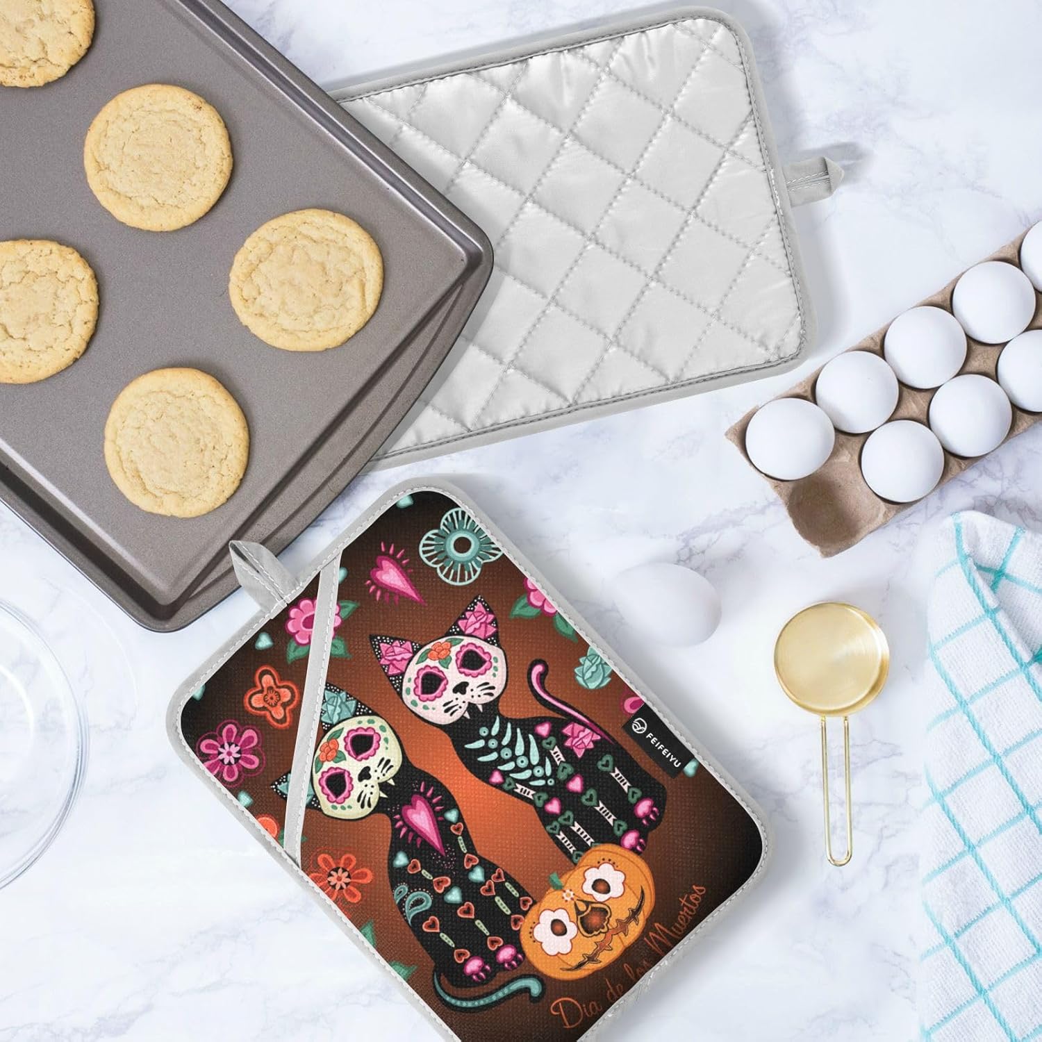 2-Piece Halloween Cats Pot Holder Set with Pockets for Oven Use
