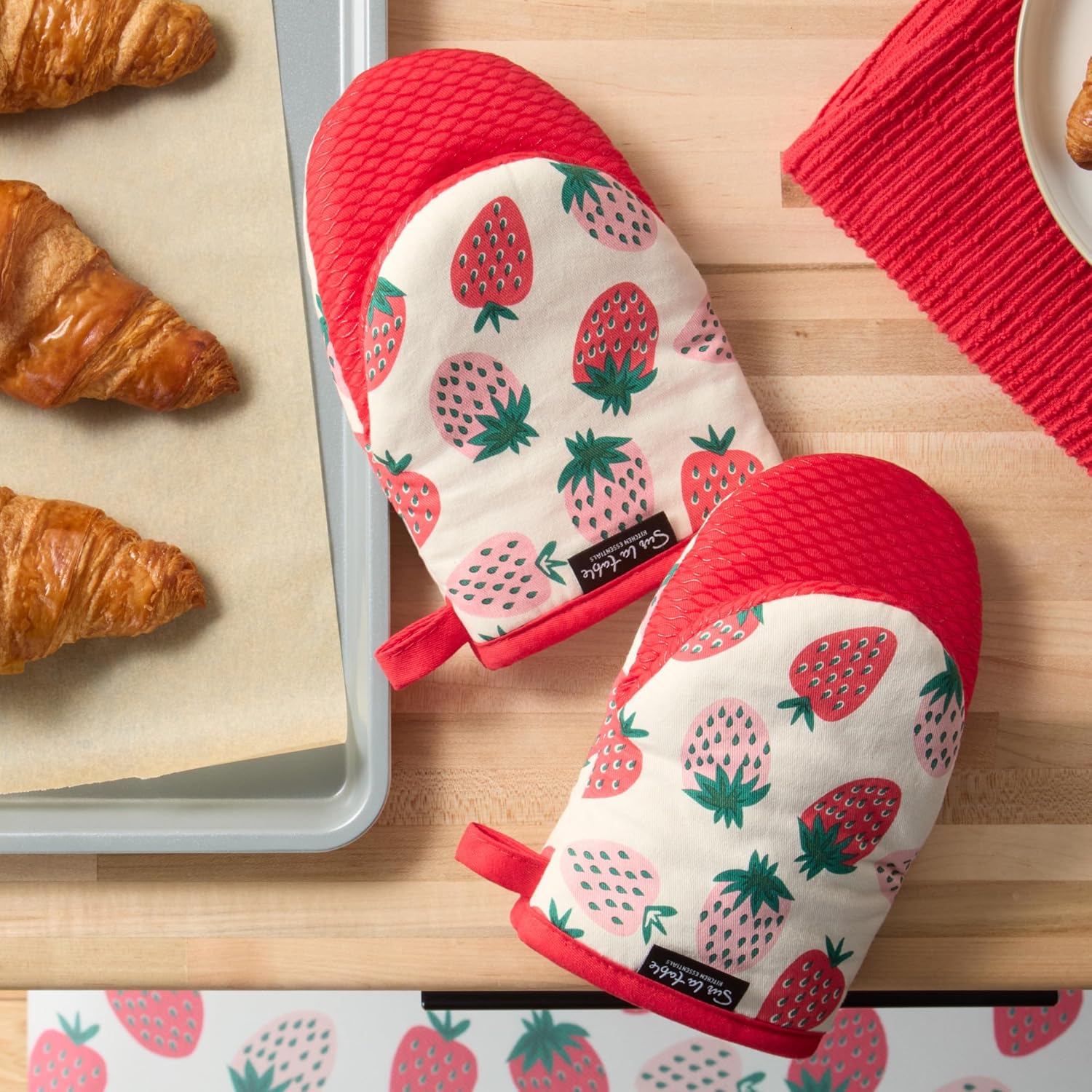 Quirky Strawberry Oven Mitts Set
