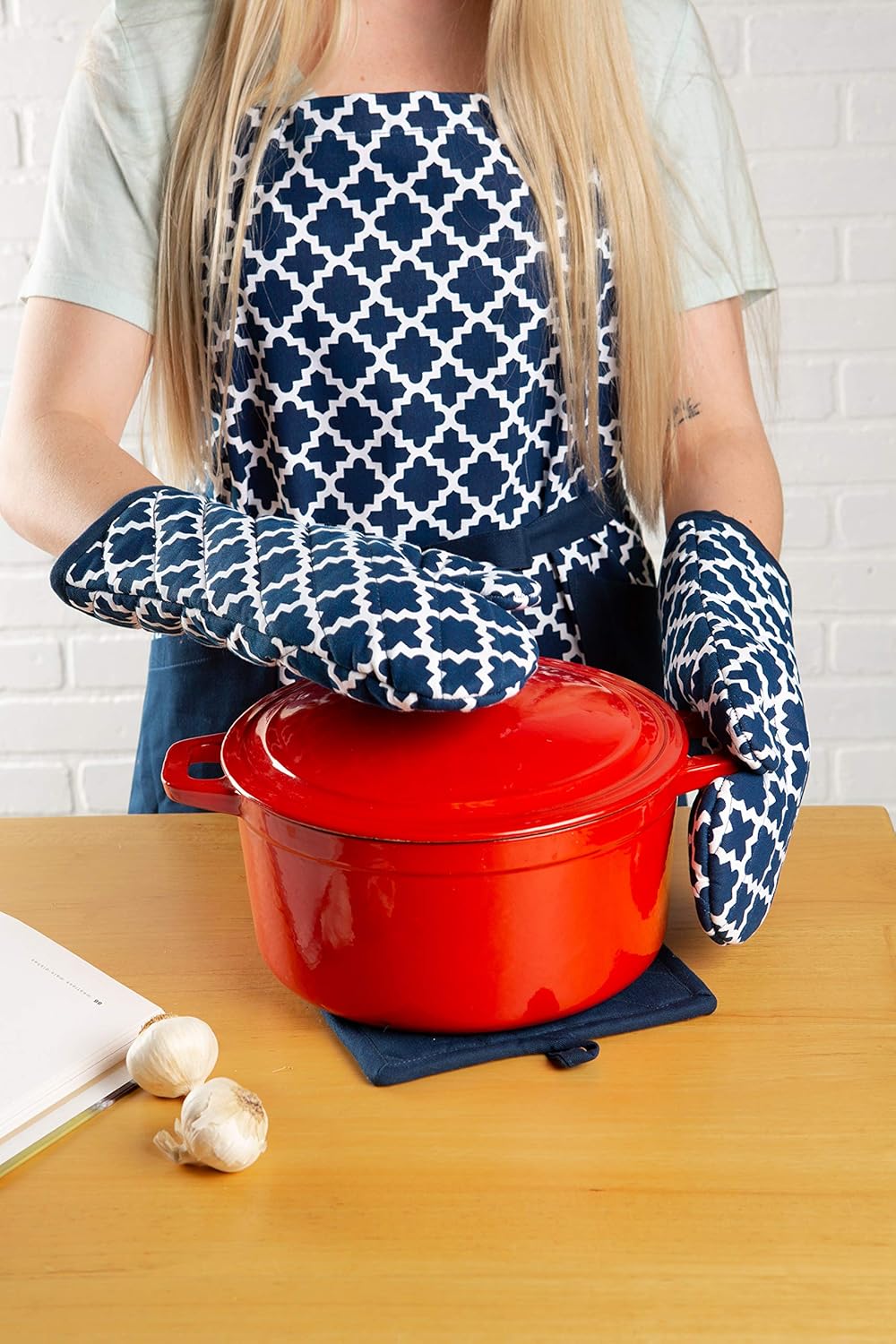 DII Lattice Basics Collection Oven Mitt Set Two-Piece Nautical Blue