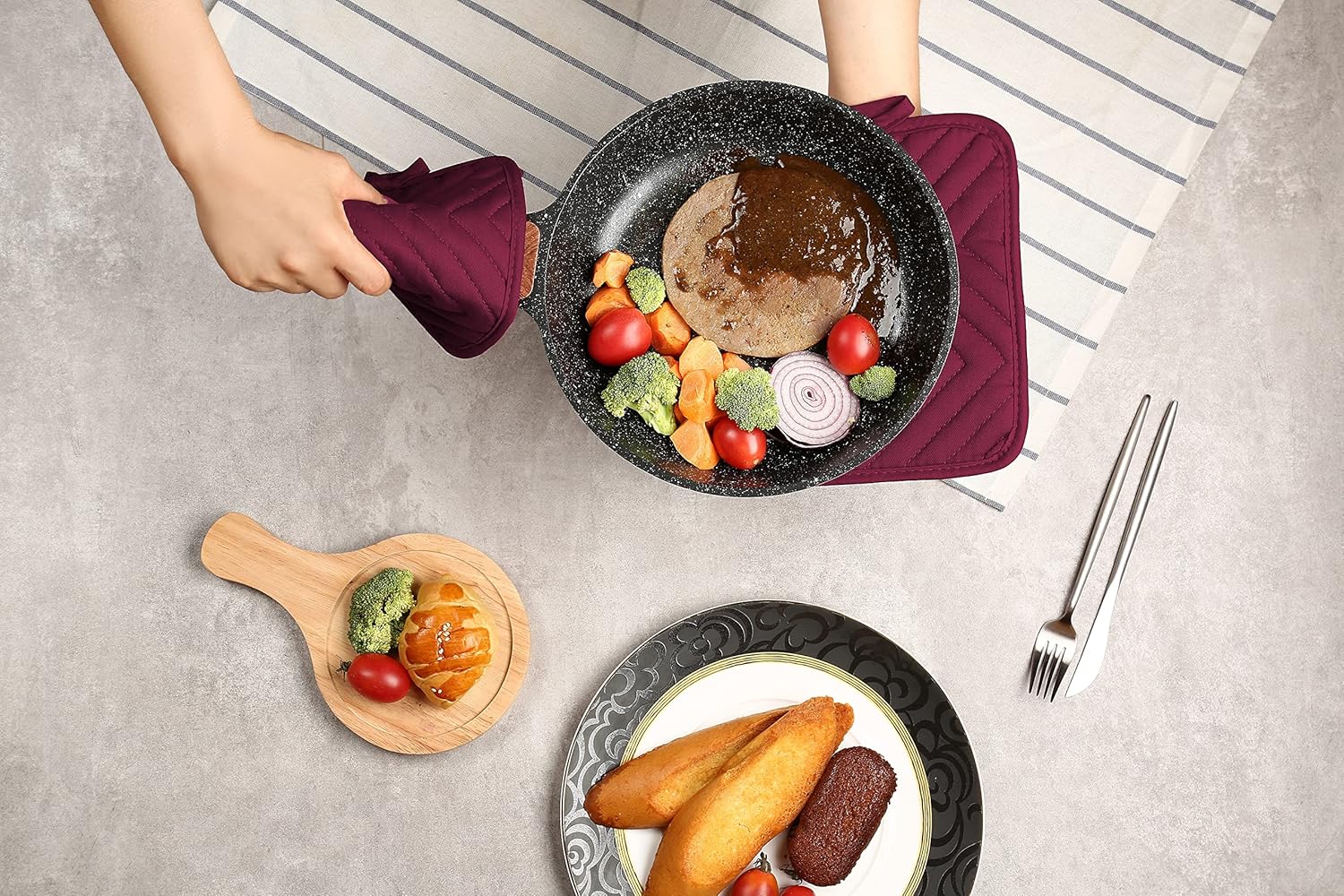7x9 Red Oven Pot Holder with Pocket Heat-Resistant Cotton Potholder
